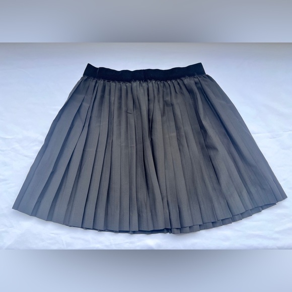 H&M | Black Pleated Mini Skirt - Picture 7 of 14